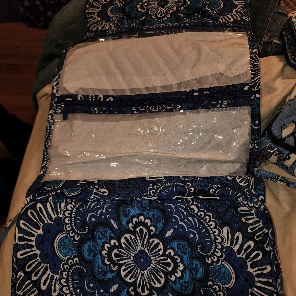 Vera Bradley Hanging Organizer (blue tapestry)
